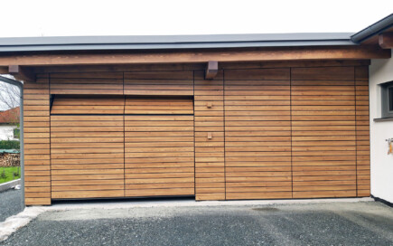 Torcenter Oberwart - Fassadenbündiges Tor