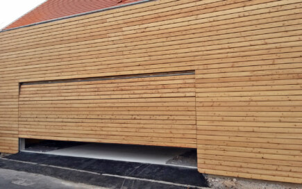 Torcenter Oberwart - Fassadenbündiges Tor