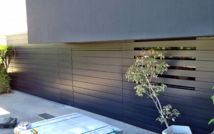 Torcenter Oberwart - Fassadenbündiges Tor