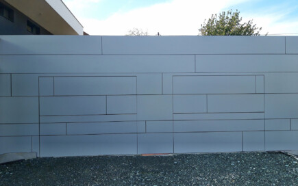 Torcenter Oberwart - Fassadenbündiges Tor