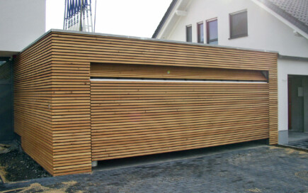 Torcenter Oberwart - Fassadenbündiges Tor