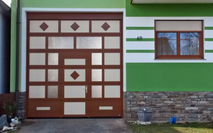 Torcenter Oberwart - Hofeinfahrtstor