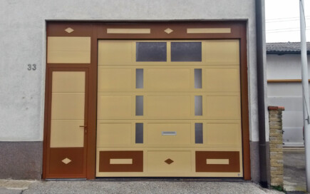 Torcenter Oberwart - Hofeinfahrtstor