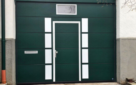 Torcenter Oberwart - Hofeinfahrtstor