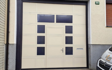 Torcenter Oberwart - Hofeinfahrtstor