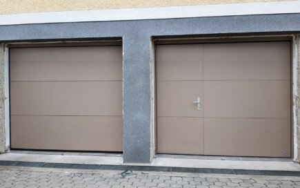 Torcenter Oberwart - Deckensektionaltor Alu mit Schlupftüre